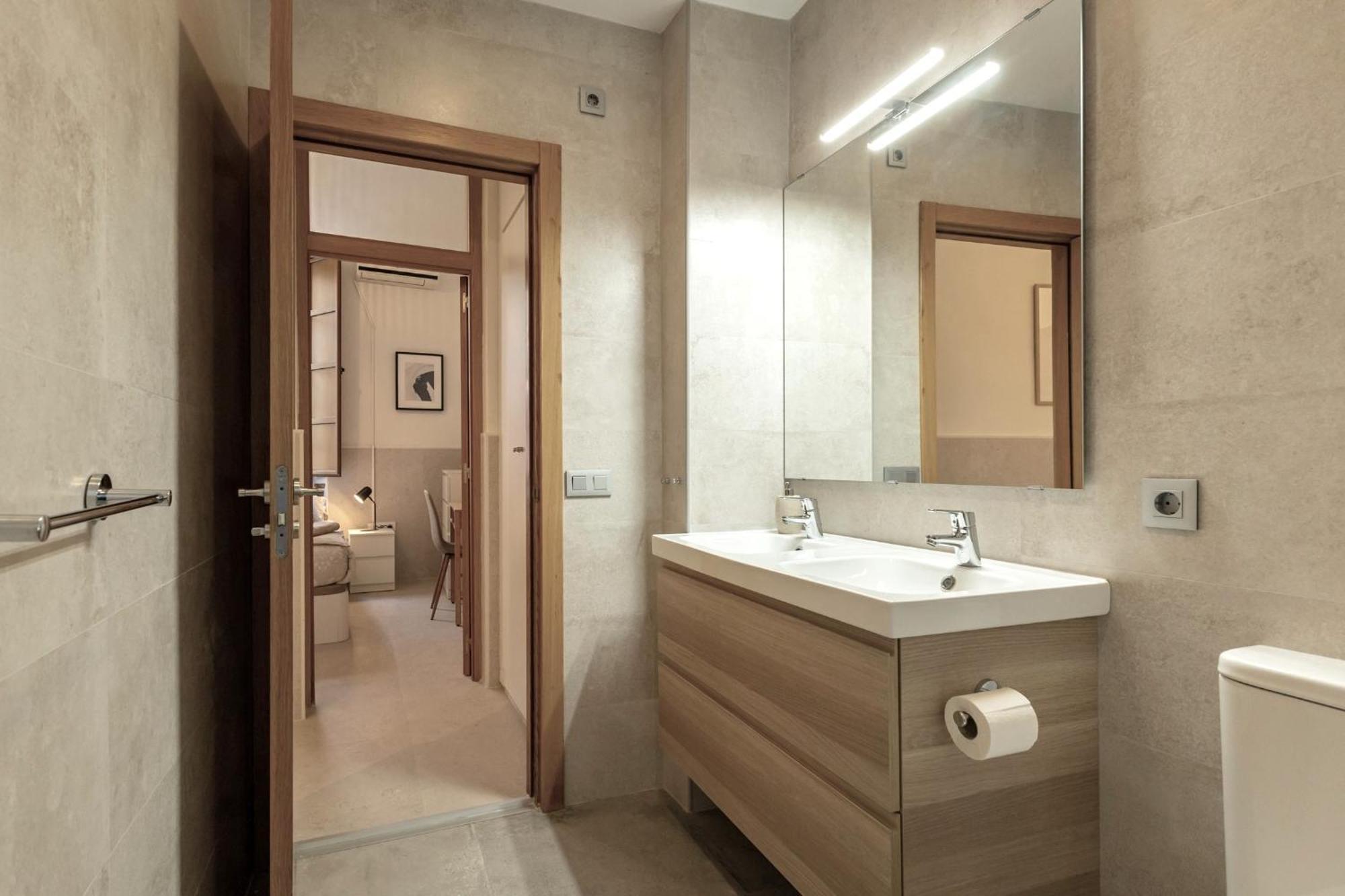 Modern Spacious Apartment Central Of Севілья Екстер'єр фото