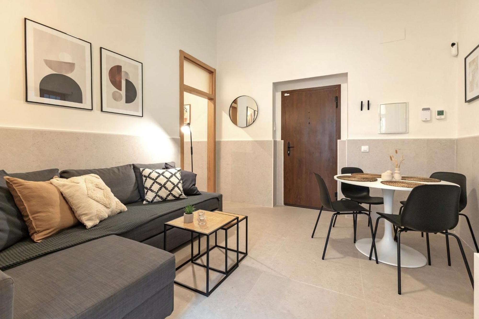 Modern Spacious Apartment Central Of Севілья Екстер'єр фото